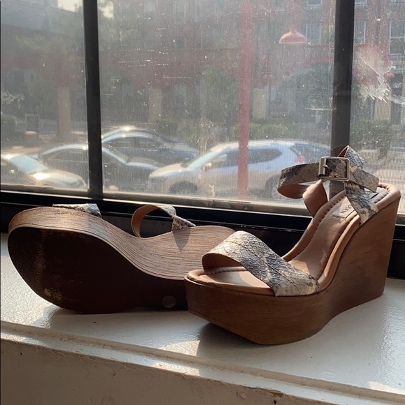 Steve Madden | Shoes | Steve Madden Snake Print Wedge Sandals | Poshmark